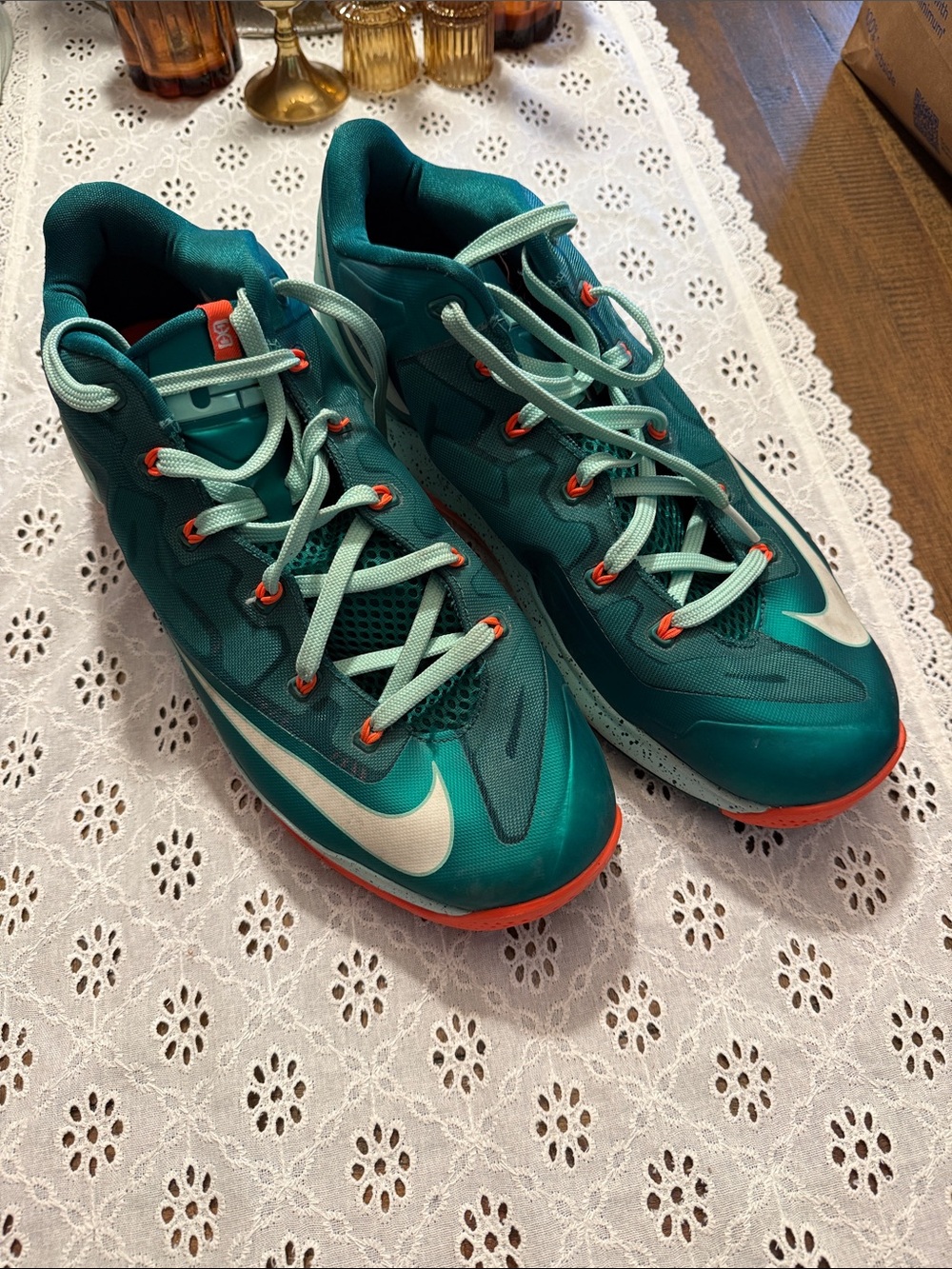LeBron 11 basketball shoes